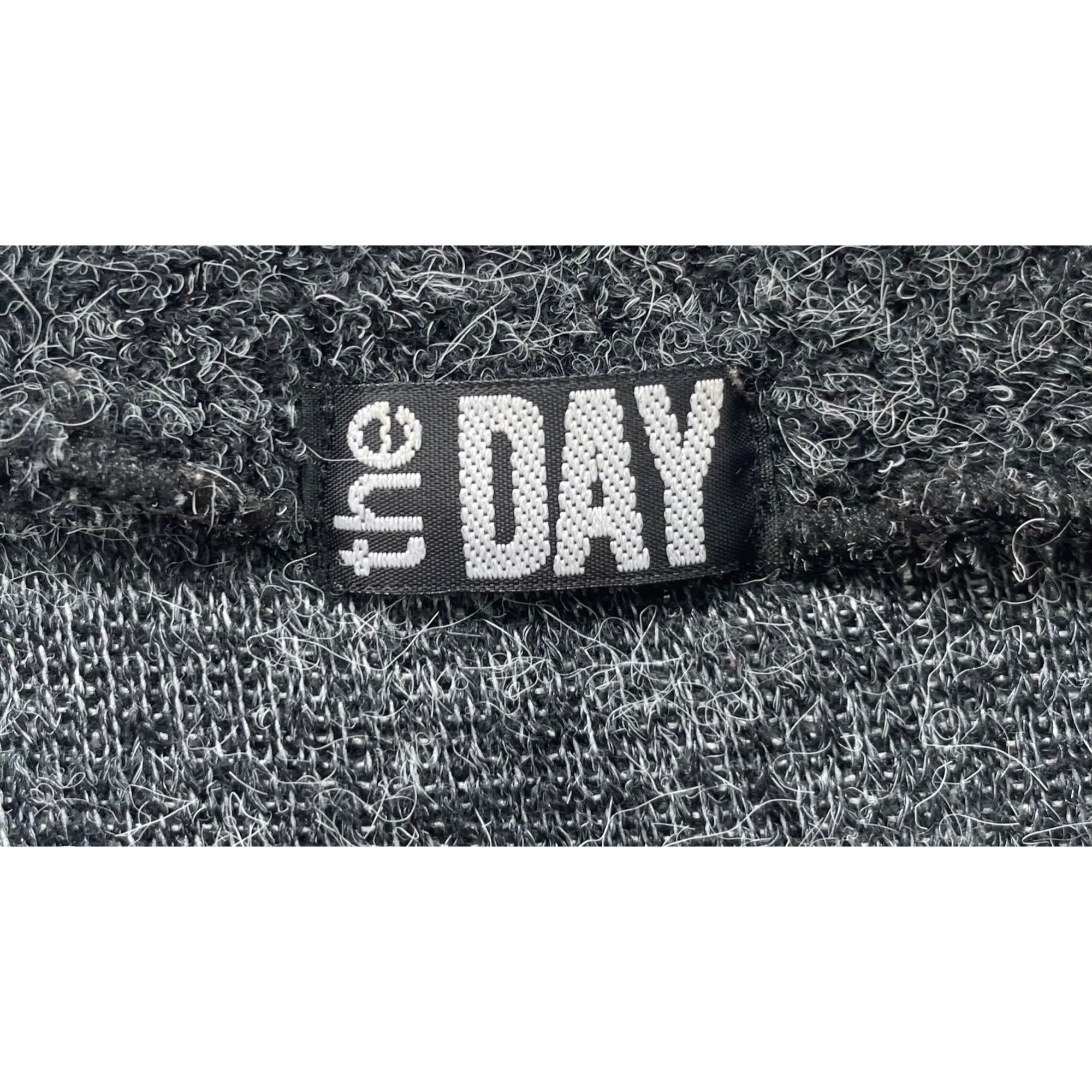 The Day Women’s Medium Gray Sweater