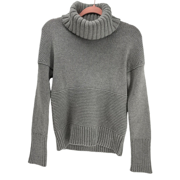 GAP Women’s XS Gray Cowl Neck Sweater