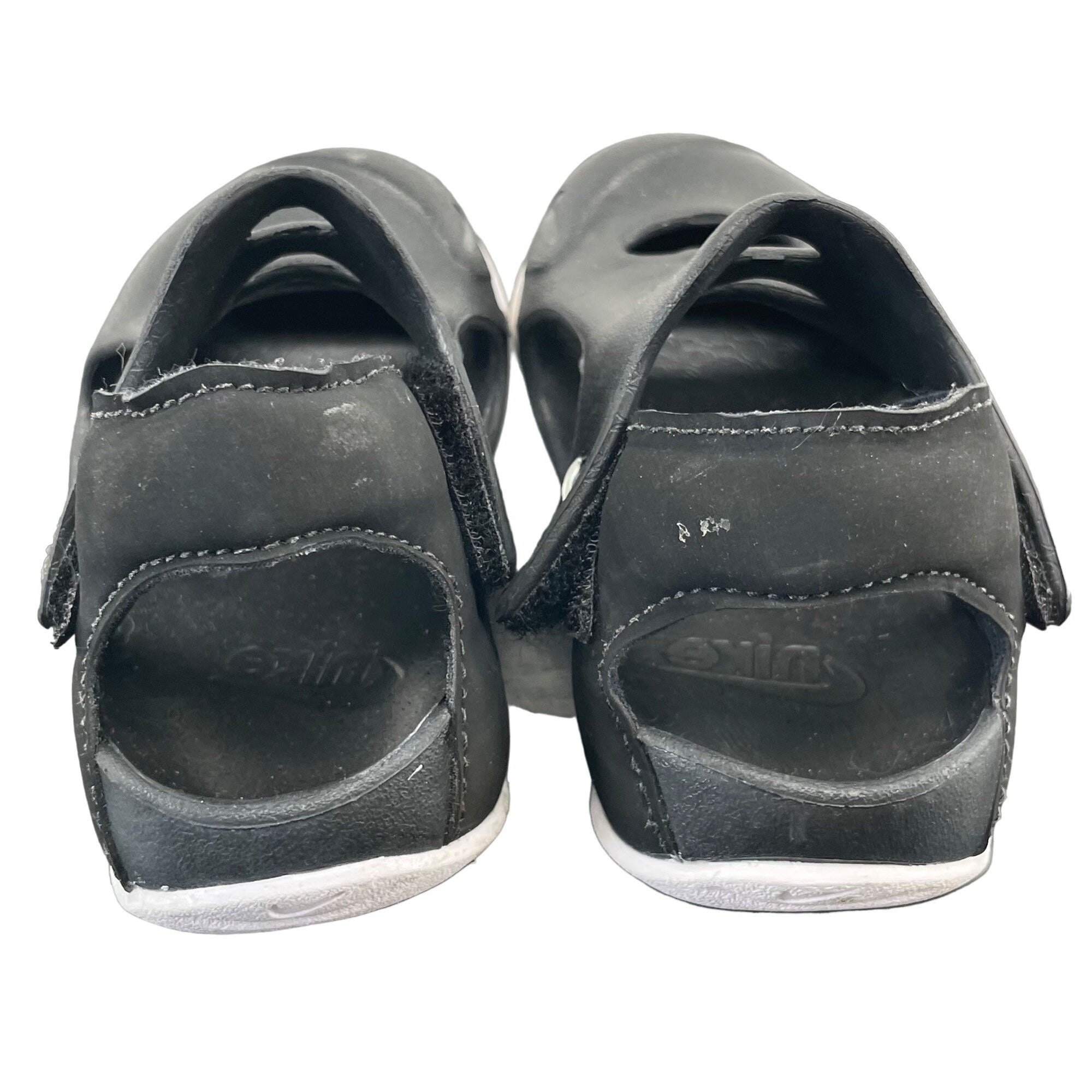 NIKE Boy's Size 4/5 Black & White Boat Shoes
