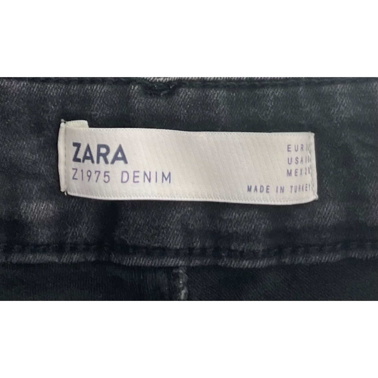 Zara Women's Size 6 Black Skinny Jean W/ Textured Knees