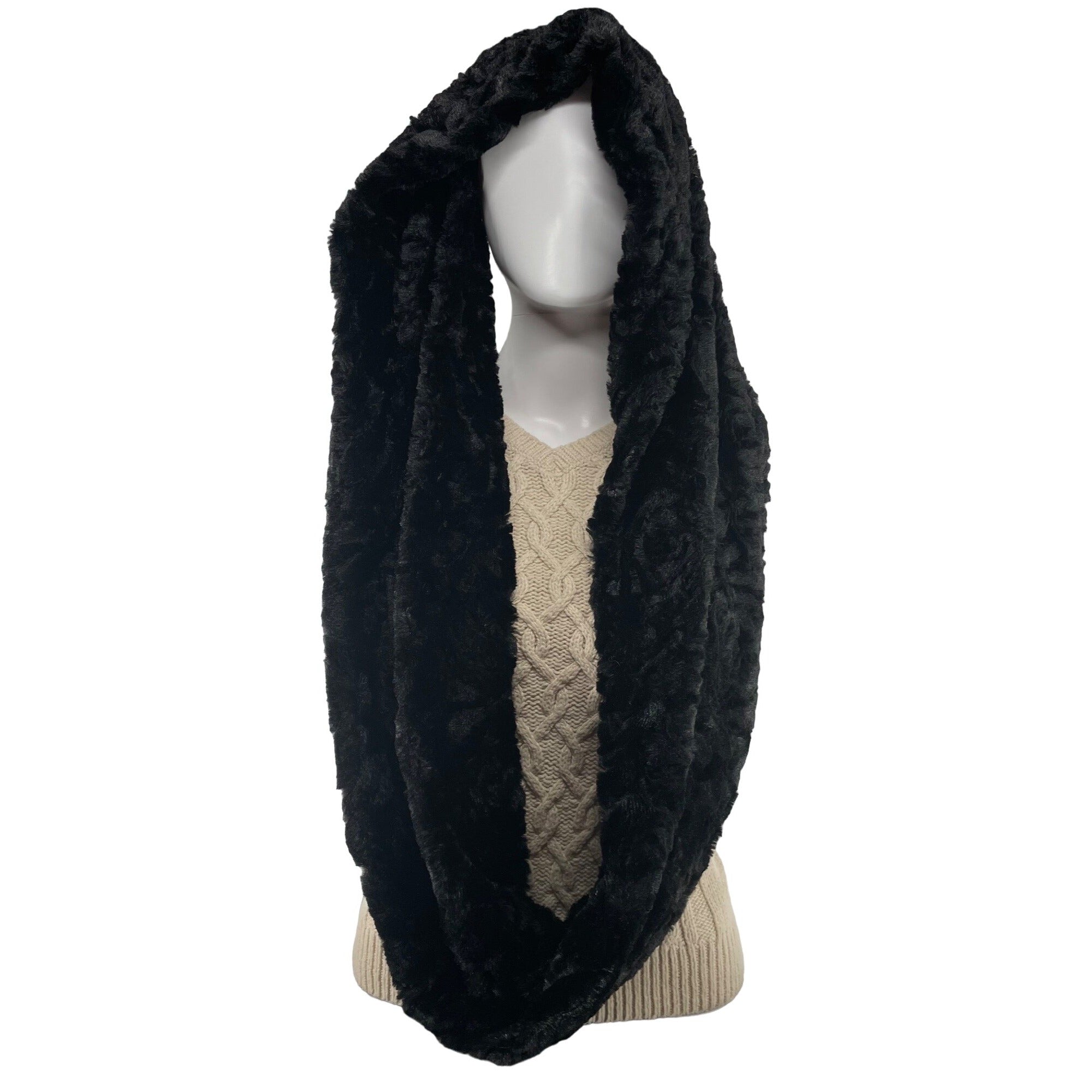 NWOT Women's Black Faux Fur Infinity Loop Scarf