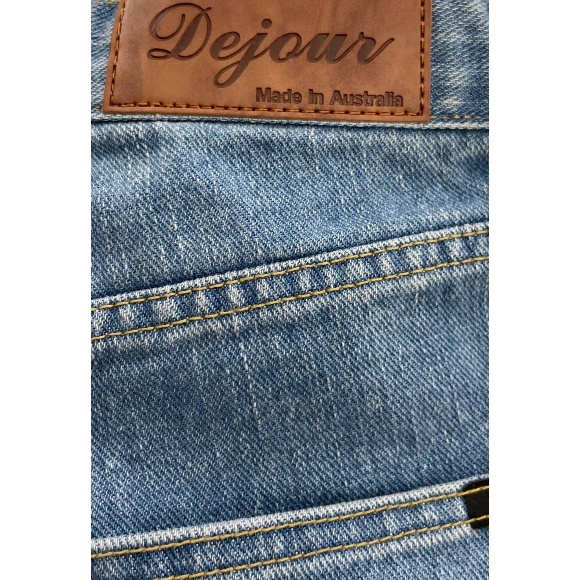 Dejour Women's Size 8 Denim Jean Shorts W/ Fringe Hem