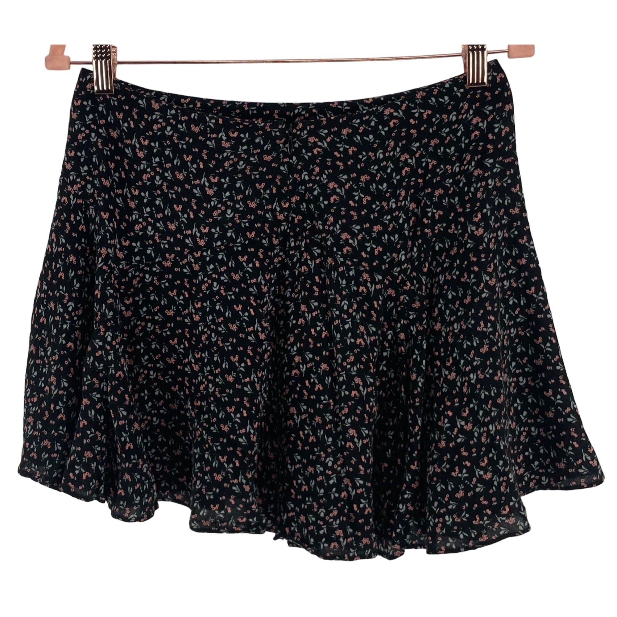 Kimchi Blue Women's Size 4 Black/Grey/Pink Floral A-Line Flowy Mini Skirt