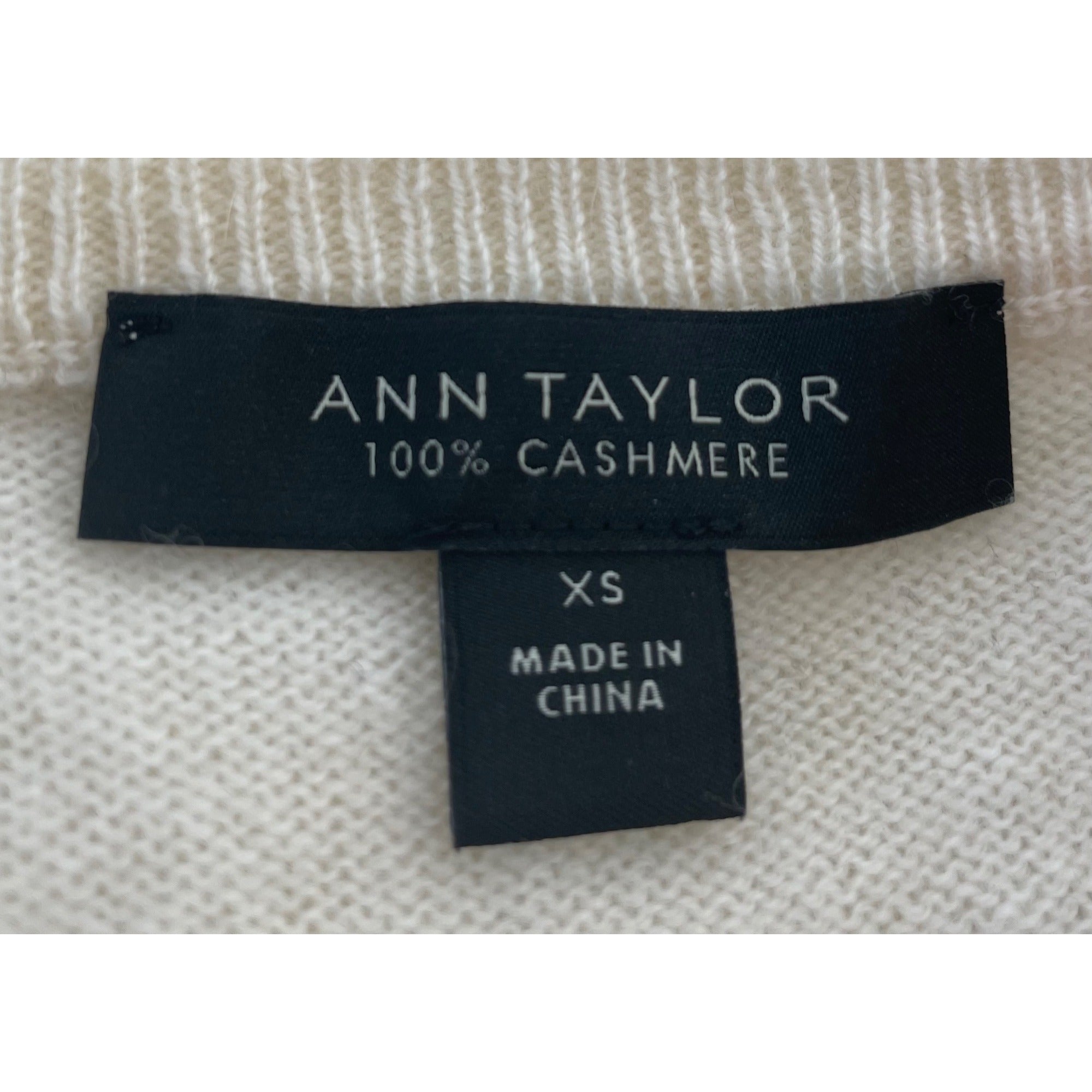 Ann Taylor Women's Size XS Cream Cashmere V-Neck Sweater