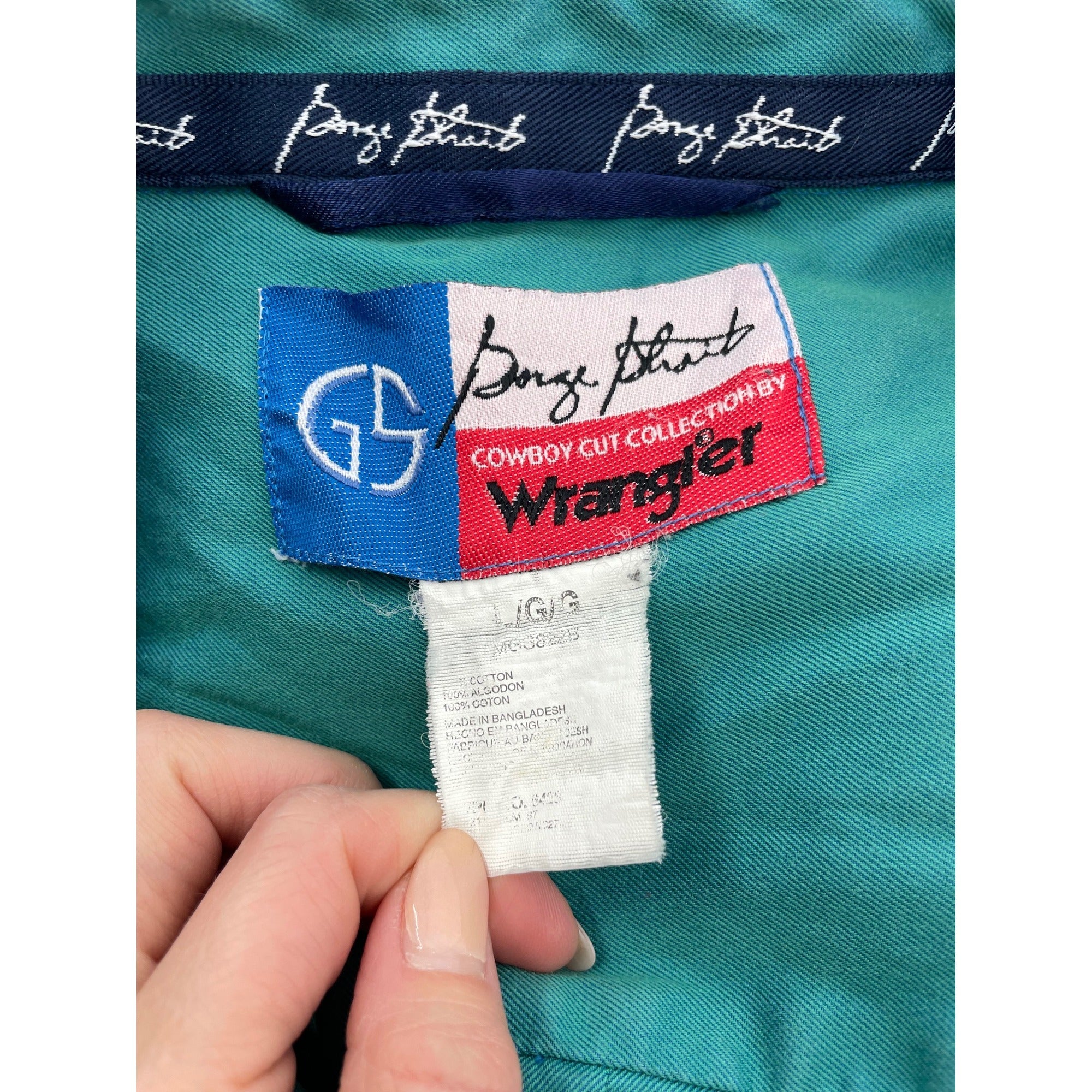 Wrangler Vintage Cowboy Cut Men's Size Large Cerulean Blue Collared Button-Down Long-Sleeved Shirt