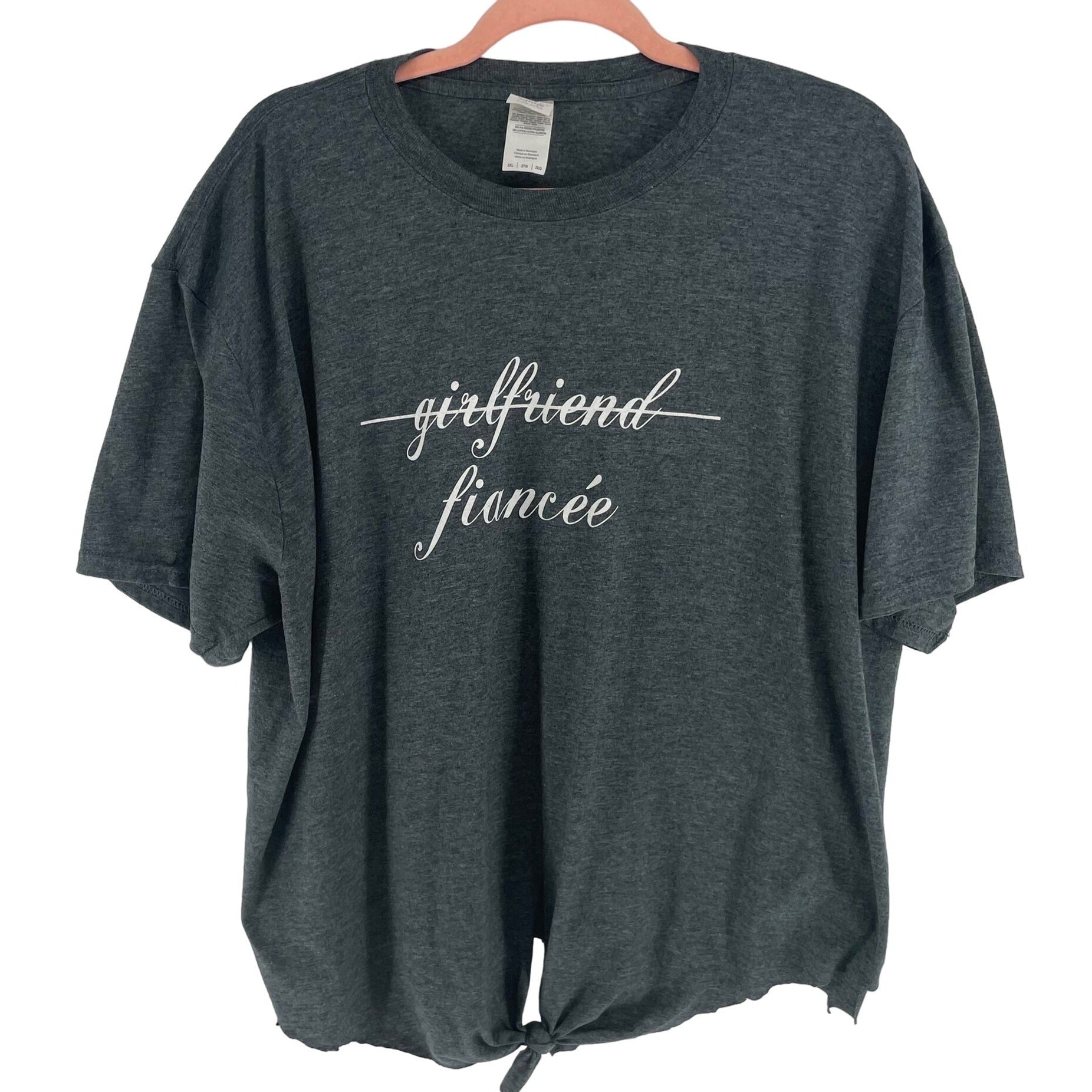 Gildan Softsytle Women's Size 2XL Women's Grey/White Graphic Fiancé T-Shirt