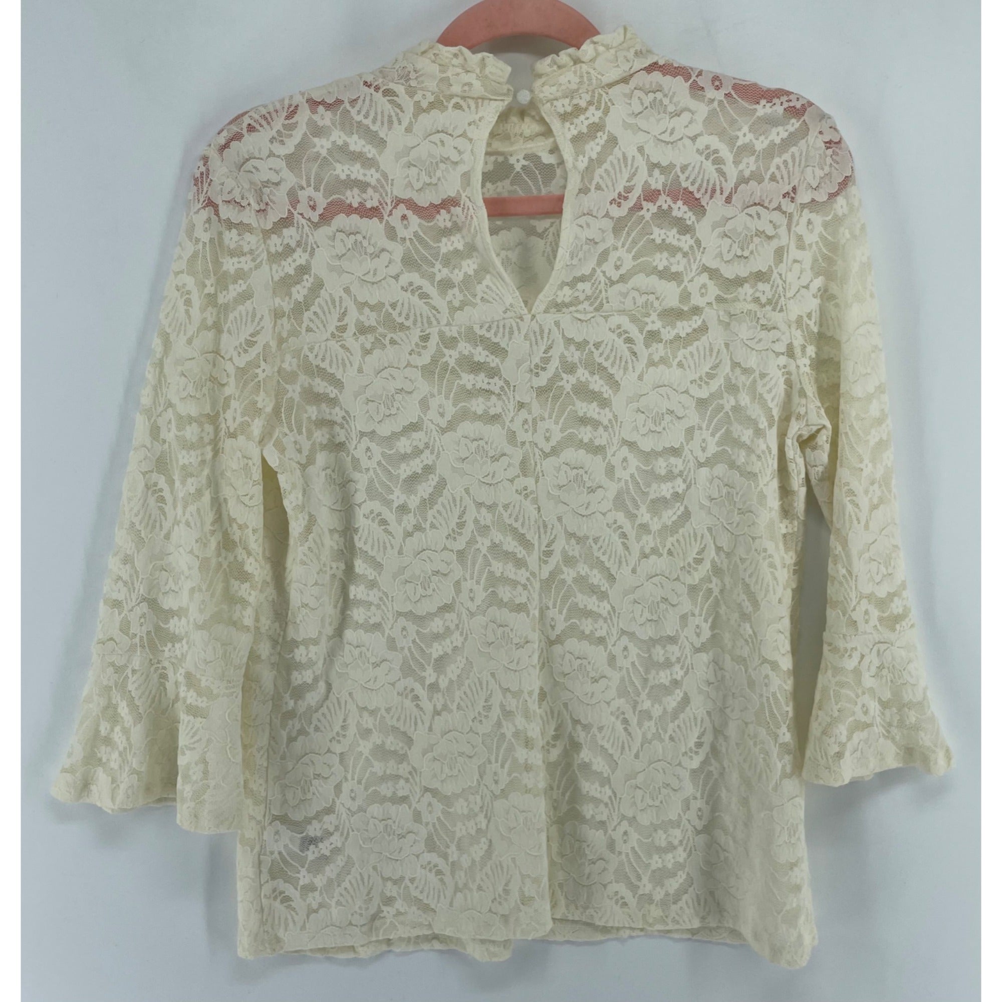 Women's Size Medium Cream Floral Lace 3/4 Quarter Length Sleeve Ruffle Bell Sleeve Top