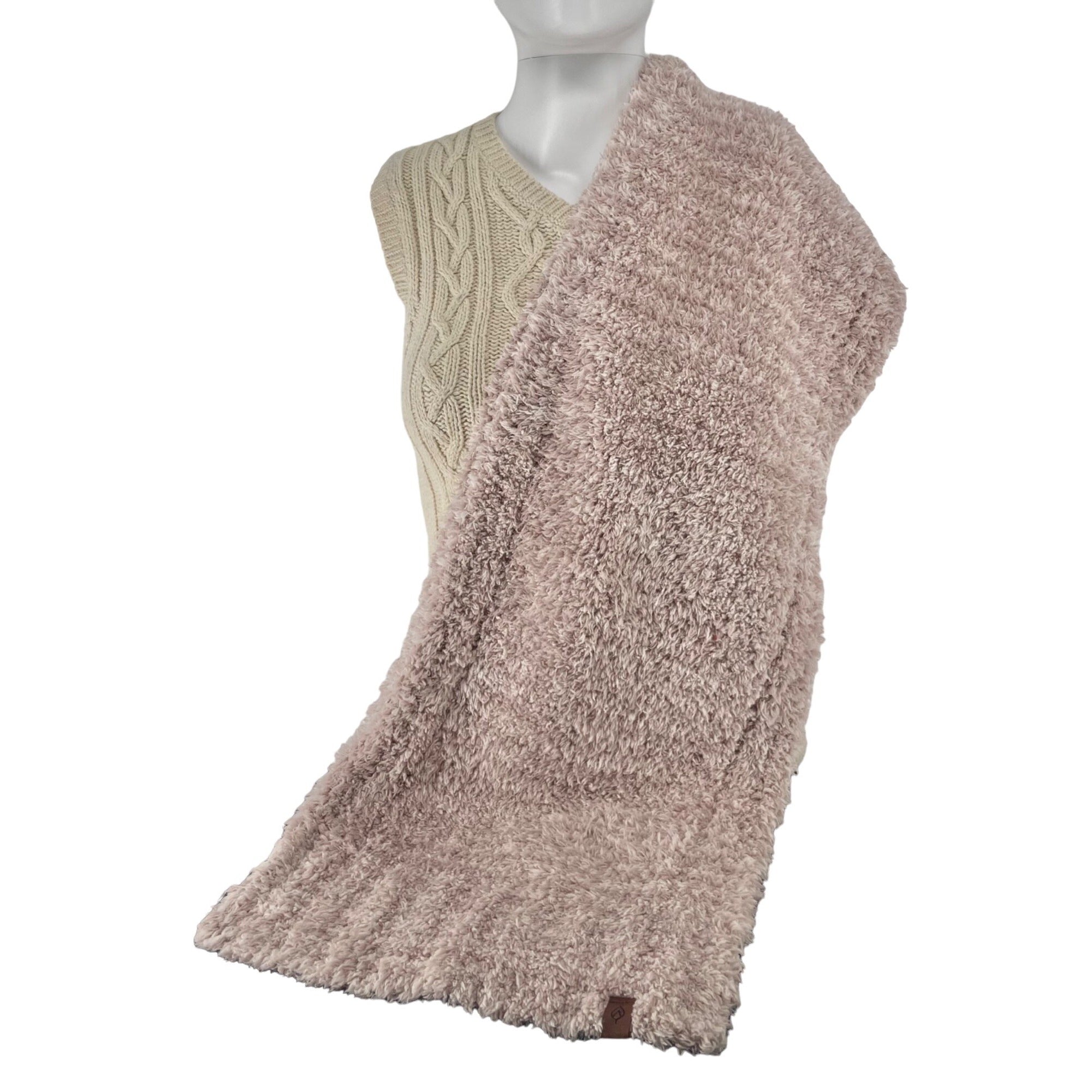 NWOT Aspen Women's Mauve Pink Cozy Plush Scarf